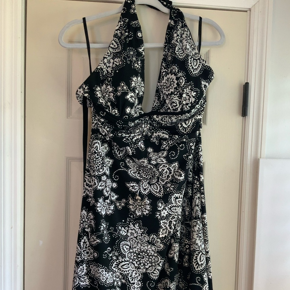 White House black market  size Medium halter dress.